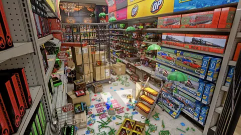 Captura de tela de Hypercharge: Unboxed (3 de 3)