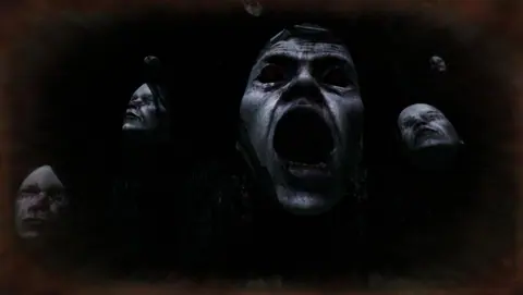 Captura de tela de DreadOut: Keepers of The Dark (3 de 4)