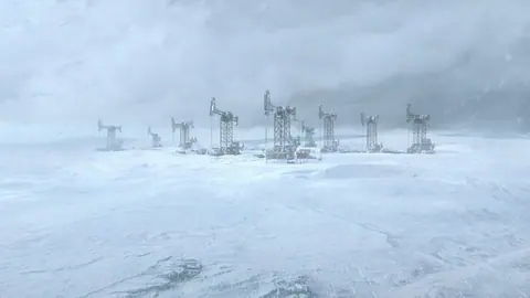 Captura de tela de Frostpunk 2 (1 de 4)